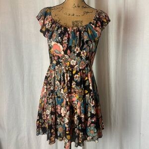 Angie Boho Floral Open Back Flowy Top Ruffle Flutter Sleeves Sz Medium